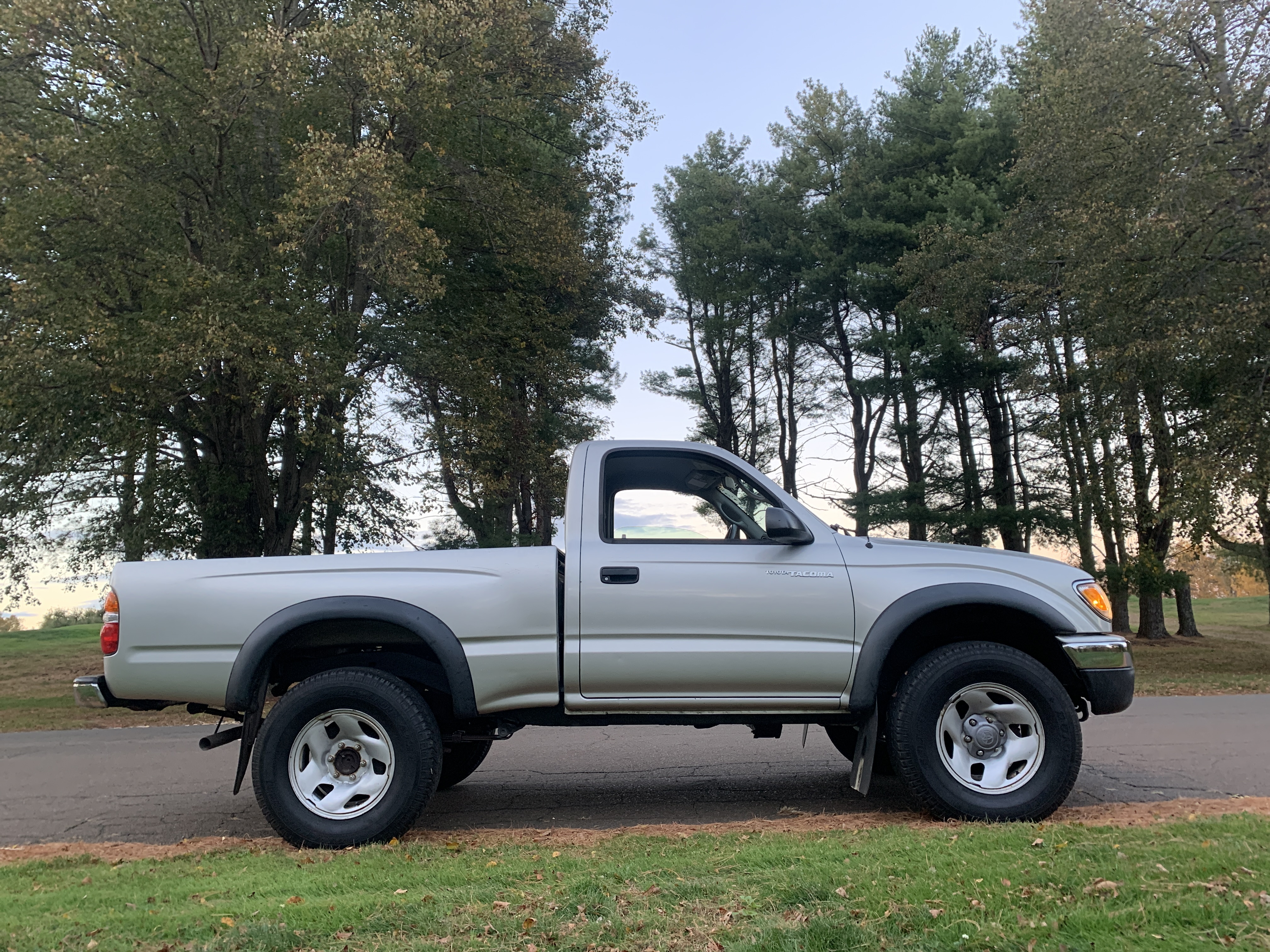 2004 Toyota Tacoma SR5 4x4 Pickup — photo 115